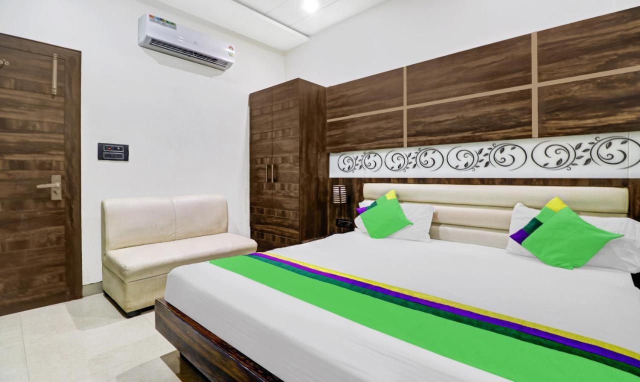 Golden Pearl Hotell Agra  Exteriör bild